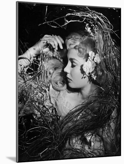 Hamlet, 1948-null-Mounted Photographic Print