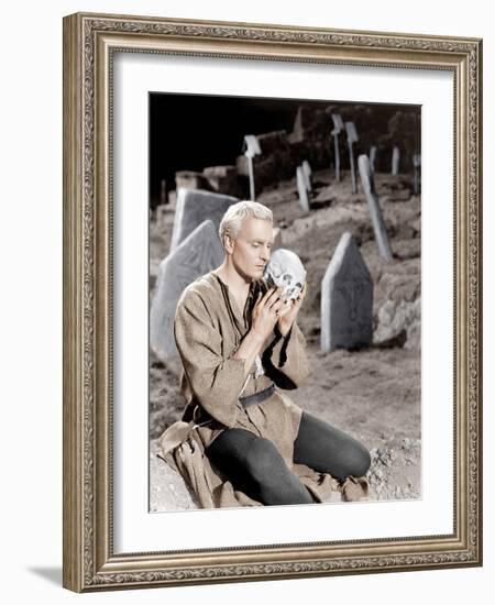 Hamlet, Laurence Olivier, 1948-null-Framed Photo