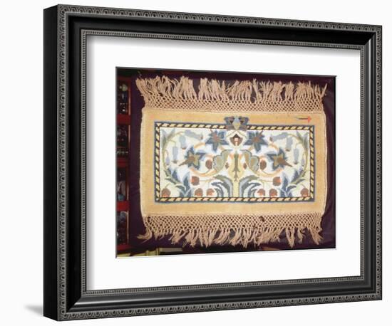 'Hammersmith Rug', c.1880-William Morris-Framed Giclee Print