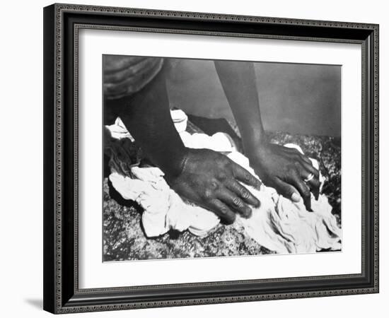 Hands of a Woman, Mexico, 1926-Tina Modotti-Framed Giclee Print