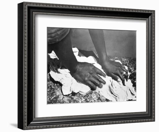 Hands of a Woman, Mexico, 1926-Tina Modotti-Framed Giclee Print