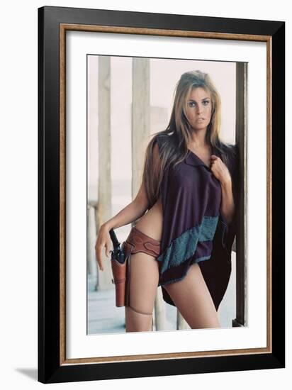 Hannie Caulder, 1971 Rachel Welch (photo)-null-Framed Photo