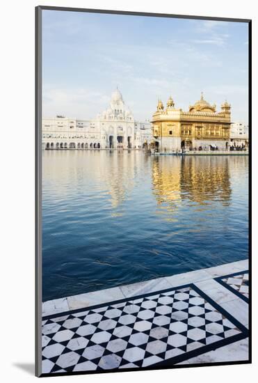 Harmandir Sahib (Golden Temple), Amritsar, Punjab, India-Ben Pipe-Mounted Photographic Print