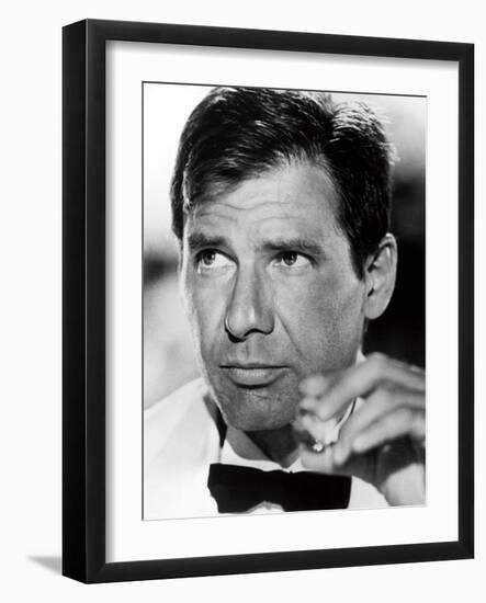 HARRISON FORD. "INDIANA JONES AND THE TEMPLE OF DOOM" [1984], directed by STEVEN SPIELBERG.-null-Framed Photographic Print