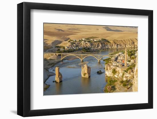 Hasankeyf on Tigris River, Mardin, Turkey-Ali Kabas-Framed Photographic Print