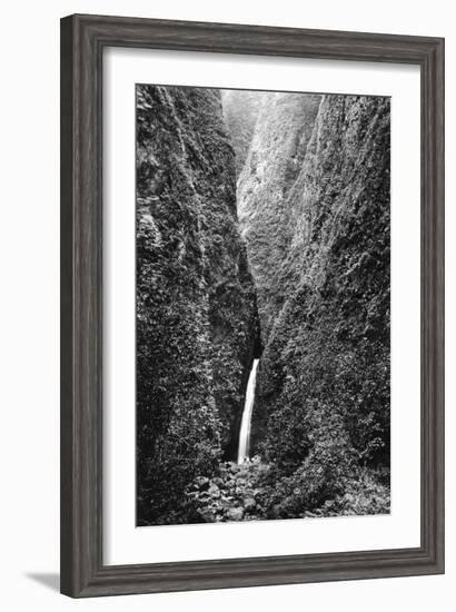 Hawaii - Sacred Falls on Oahu Island-Lantern Press-Framed Art Print