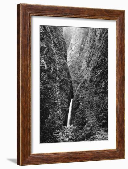 Hawaii - Sacred Falls on Oahu Island-Lantern Press-Framed Art Print