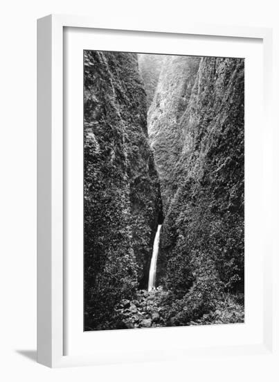 Hawaii - Sacred Falls on Oahu Island-Lantern Press-Framed Art Print