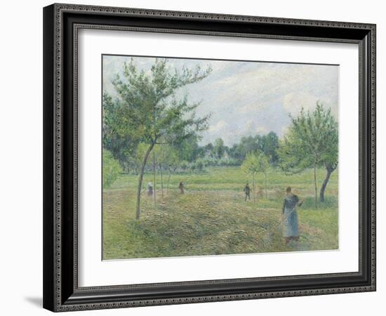 Haymaking at Éragny, 1892-Camille Pissarro-Framed Giclee Print