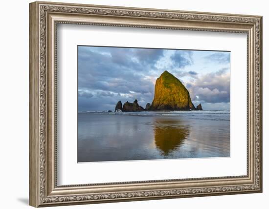 Haystack Rock at Dawn, Cannon Beach, Oregon, USA-Chuck Haney-Framed Photographic Print