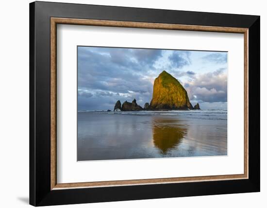 Haystack Rock at Dawn, Cannon Beach, Oregon, USA-Chuck Haney-Framed Photographic Print