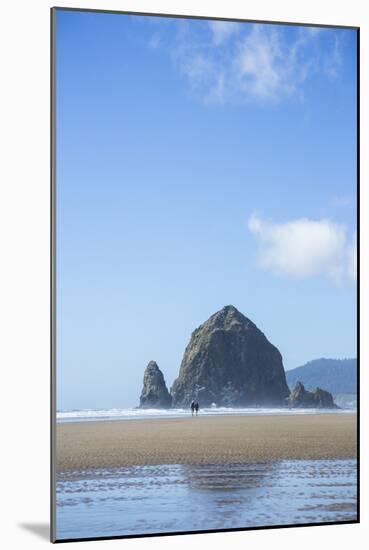 Haystack Rock In Cannon Beach, Oregon-Justin Bailie-Mounted Photographic Print