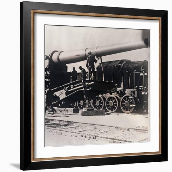 Heavy artillery on a train, c1914-c1918-Unknown-Framed Photographic Print