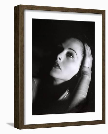 Hedy Lamarr, 1941-null-Framed Photographic Print