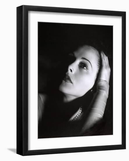 Hedy Lamarr, 1941-null-Framed Photographic Print