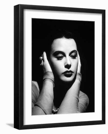 Hedy Lamarr, 1941-null-Framed Photographic Print