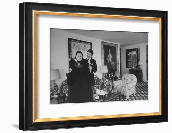 Heiress and Designer Gloria Vanderbilt at Home with Husband Wyatt Cooper, New York, 1974-Alfred Eisenstaedt-Framed Photographic Print