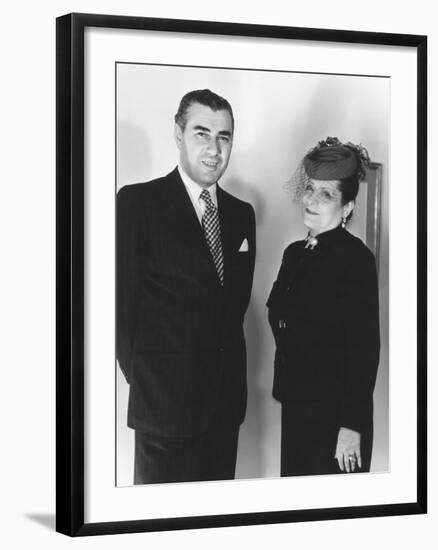 Helena Rubenstein Married Prince Artchil Gourielli-Tchkonia, in 1938-null-Framed Photo