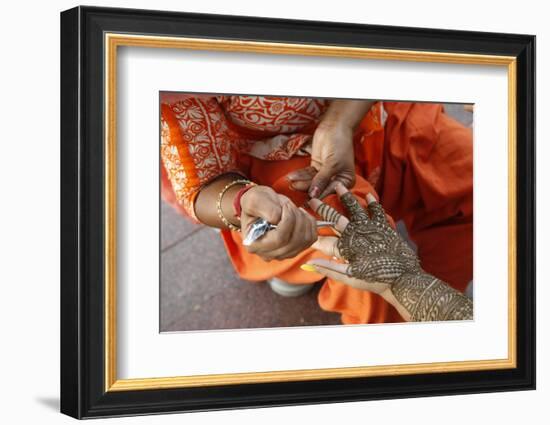 Henna tattooing in Delhi, India-Godong-Framed Photographic Print