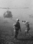 Vietnam War - U.S. Army-Henri Huet-Framed Photographic Print