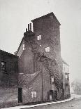 White Hart Inn Yard, Southwark, London, 1881-Henry Dixon-Photographic Print
