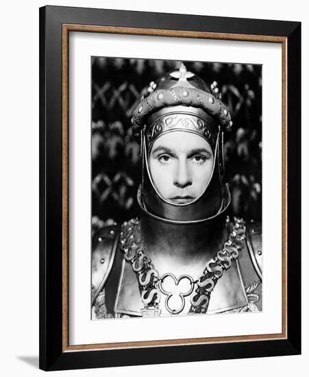 Henry V, Laurence Olivier As King Henry V, 1944-null-Framed Photo