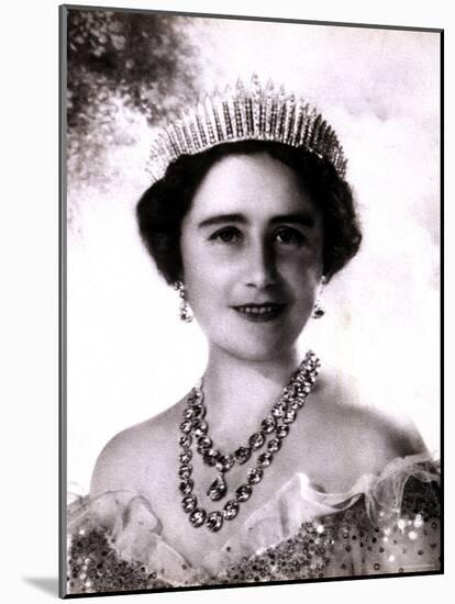 Her Majesty Queen Elizabeth, the Queen Mother, in Tiara and Gown, 4 August 1900 - 30 March 2002-Cecil Beaton-Mounted Photographic Print