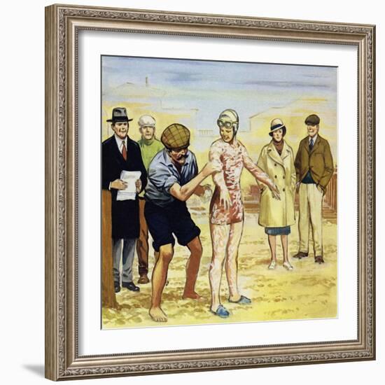 Her Trainer Smothered Her in Grease for Her Second Attempt in 1926-Alberto Salinas-Framed Giclee Print