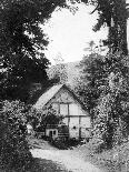 Courtyard of the Unicorn Inn, Shrewsbury, Shropshire, England, 1924-1926-Herbert Felton-Framed Giclee Print