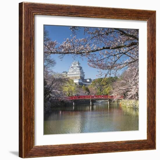 Himeji Castle (Unesco World Heritage Site), Himeji, Kansai, Honshu, Japan-Ian Trower-Framed Photographic Print