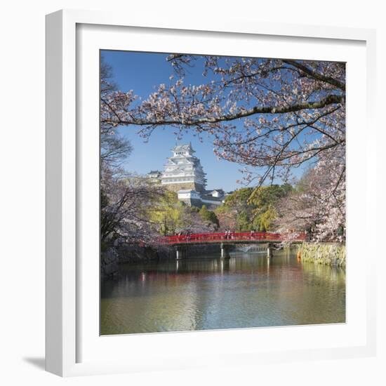 Himeji Castle (Unesco World Heritage Site), Himeji, Kansai, Honshu, Japan-Ian Trower-Framed Photographic Print