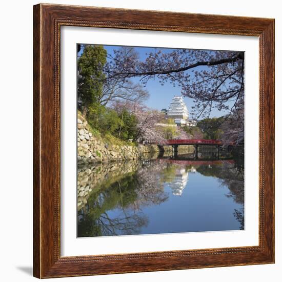 Himeji Castle (Unesco World Heritage Site), Himeji, Kansai, Honshu, Japan-Ian Trower-Framed Photographic Print