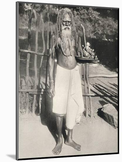 'Hindu-Busser (Asket)', 1926-Unknown-Mounted Photographic Print