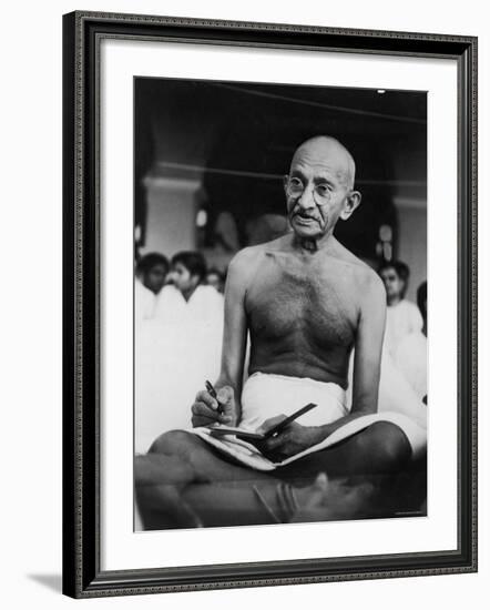 Hindu Nationalist Leader Mohandas Gandhi-null-Framed Premium Photographic Print