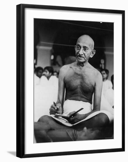 Hindu Nationalist Leader Mohandas Gandhi-null-Framed Premium Photographic Print