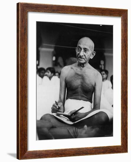 Hindu Nationalist Leader Mohandas Gandhi-null-Framed Premium Photographic Print