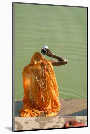 Hindu Woman in a Ritual Cleansing Bath at Pushkar Lake, Rajasthan, Pushkar, India-David Noyes-Mounted Photographic Print