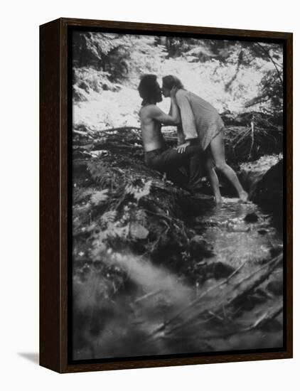 Hippie Couple Kissing at Woodstock Music Festival-Bill Eppridge-Framed Premier Image Canvas