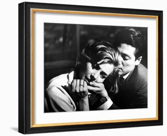 Hiroshima Mon Amour, Emmanuelle Riva, Eiji Okada, 1959-null-Framed Photo