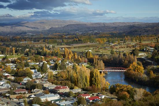 'Historic township of Clyde in autumn, Central Otago, South Island, New ...
