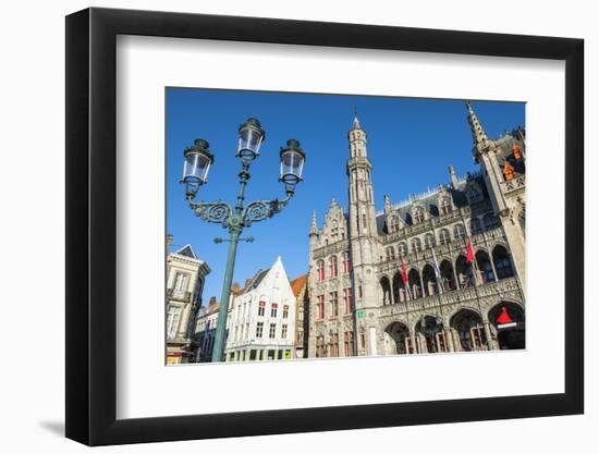 Historium Museum-G&M-Framed Photographic Print