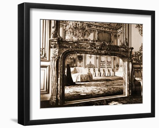 Ho?tel Matignon, 57 Rue de Varenne, 7th Arrondissement, 1905-Eugène Atget-Framed Photographic Print