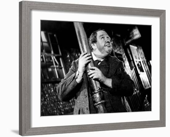 Hobson's Choice, Charles Laughton, 1954-null-Framed Photo