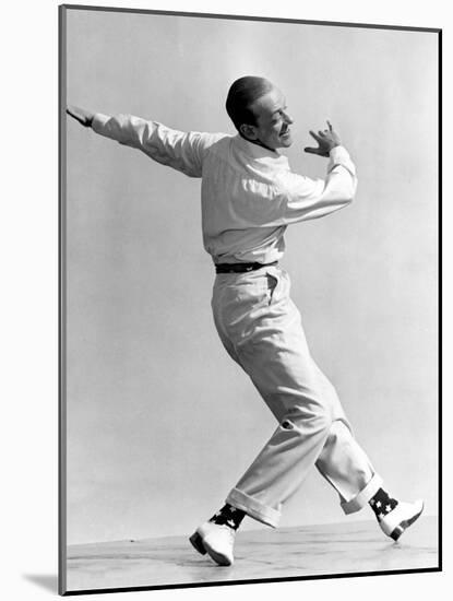 Holiday Inn, Fred Astaire 1942-null-Mounted Photo