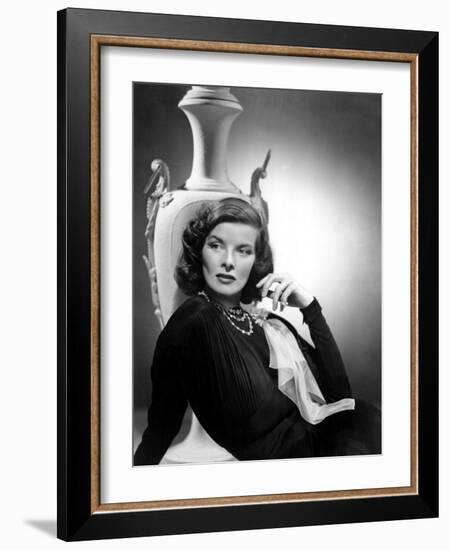 Holiday, Katharine Hepburn, 1938-null-Framed Photo