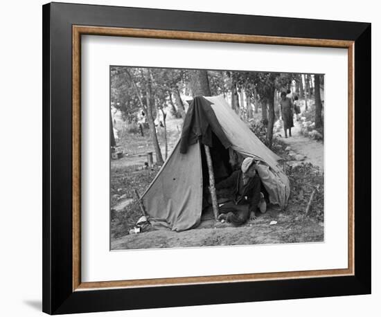 Homeless Boy, 1937-Russell Lee-Framed Photographic Print