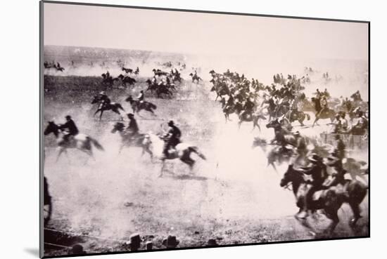 Homesteaders Rushing into the Cherokee Strip, 16th September 1893 (B/W Photo)-American Photographer-Mounted Giclee Print