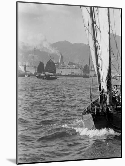 Hong Kong Industry-John Dominis-Mounted Photographic Print