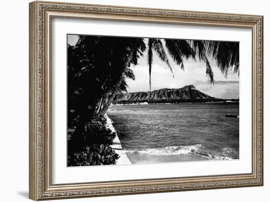 Honolulu, Hawaii - View of Diamond Head Photograph-Lantern Press-Framed Art Print