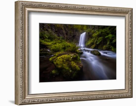 hopetoun-falls-1-Lincoln Harrison-Framed Photo